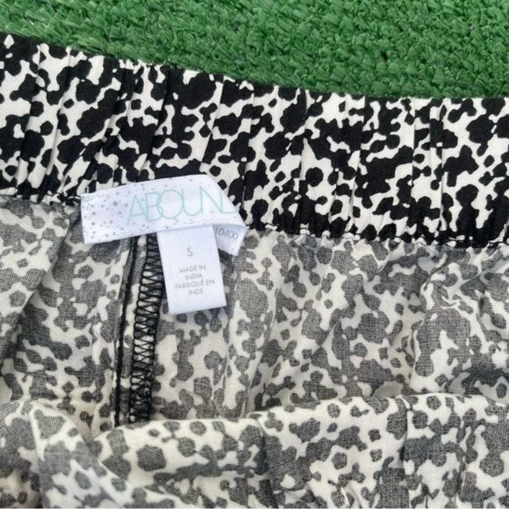 Abound Black & White Cow Print Mini Skirt Size S - Picture 3 of 6
